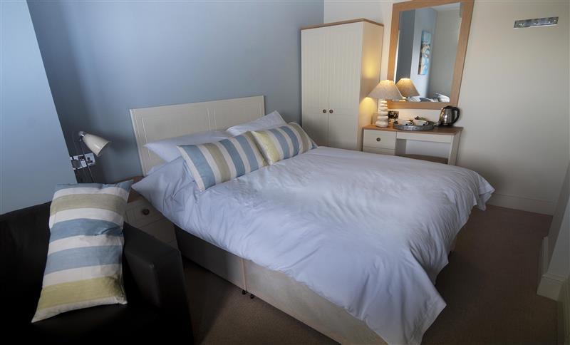 The Paris Hotel Coverack Εξωτερικό φωτογραφία